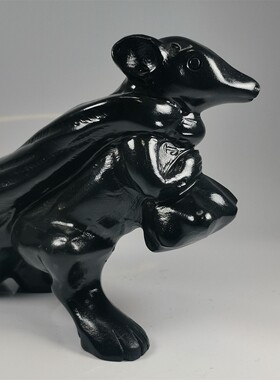 天然黑色生肖子鼠背钱袋招财摆件