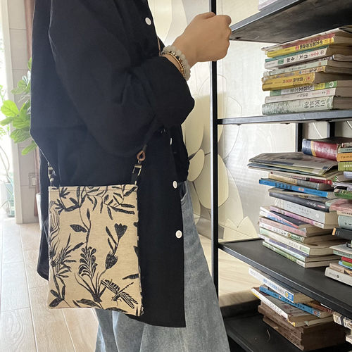 原创小众双面国风单肩斜挎小布包手机包环保布袋复古文艺森系女包 - 图3