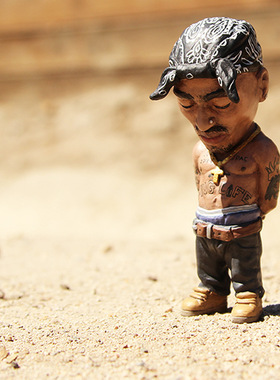 职工传奇人物树脂摆件创