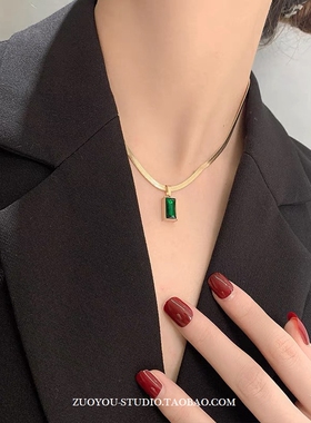 钛钢不掉色女方形祖母绿项链
