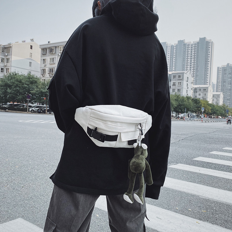 胸包潮牌ins超火小包休闲潮单肩包 詹森男装男士包袋