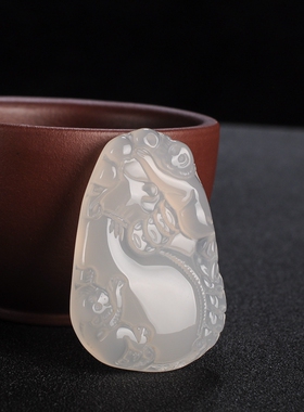 冰种玛瑙代代封侯属猴玉器吊坠