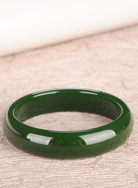 新疆和田玉碧玉手镯菠菜绿宽版