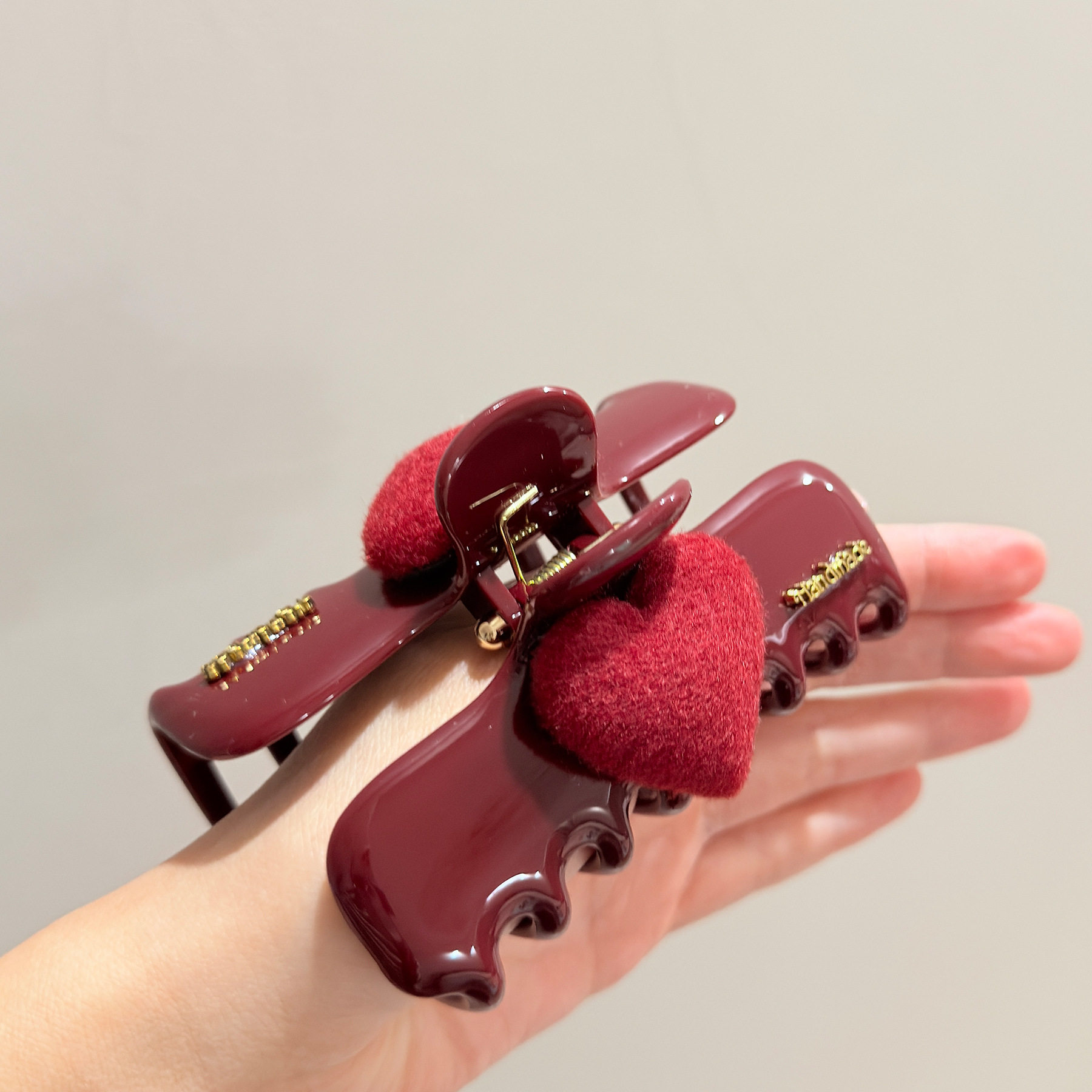 韩国酒红毛呢爱心中号醋酸抓夹洋气高马尾后脑勺鲨鱼夹半扎发夹子,淘宝优惠券,粉丝福利购,淘宝优惠卷