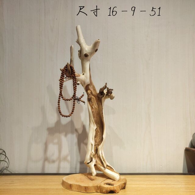 Taihang Thuja root carving ornaments naturally follow the shape of Maitreya Buddha, Guanyin, Bodhidharma, longevity star, God of Wealth, Zen home crafts