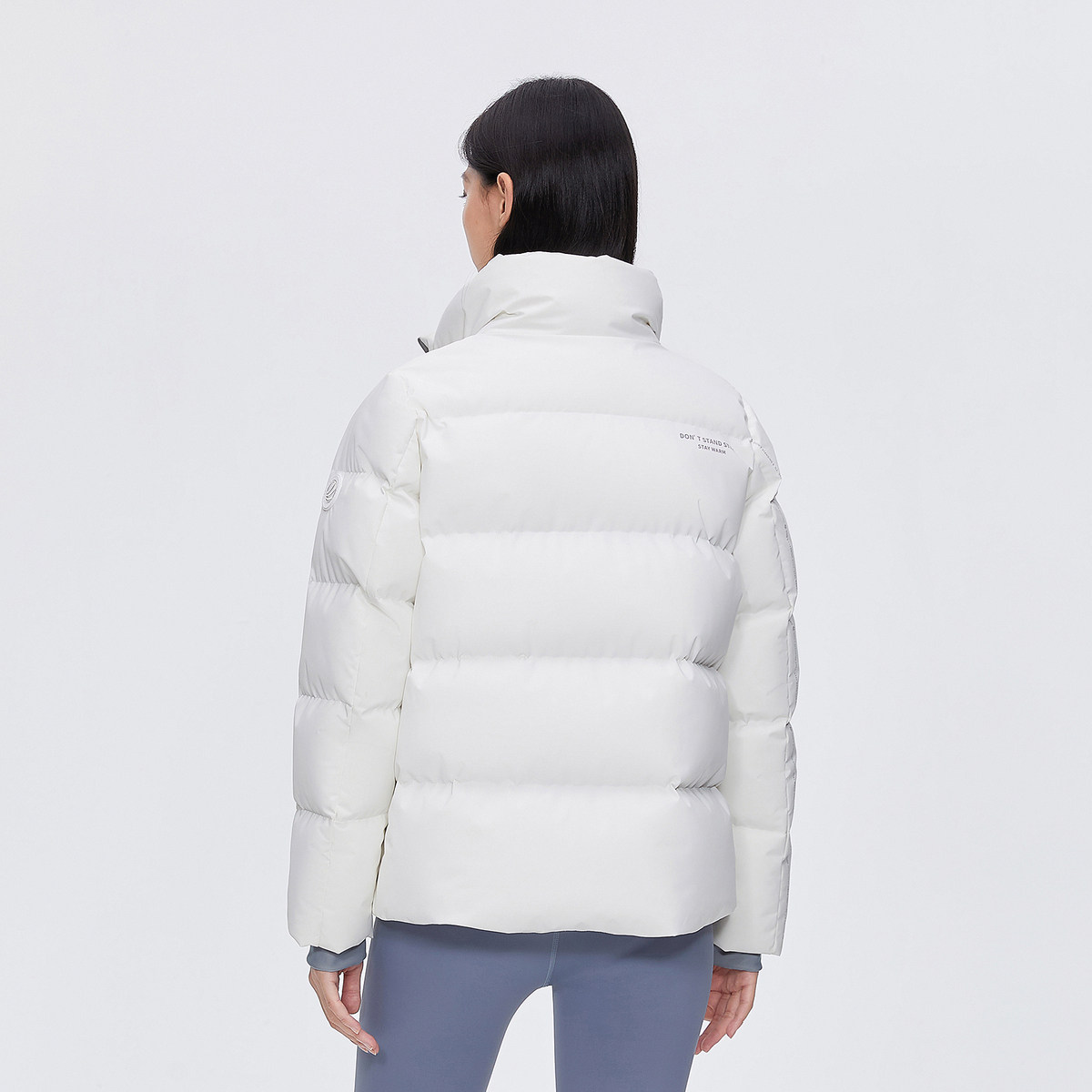 波司登2024冬男女同款情侣时尚短款厚款立领面包服运动羽绒服