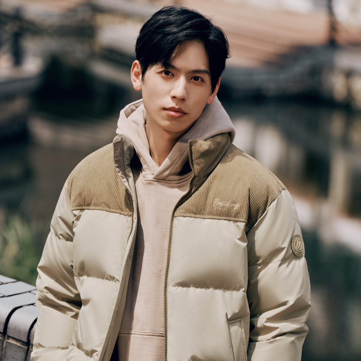 波司登2023男款拼色立领加厚时尚秋冬面包服外套羽绒服