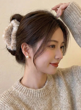 超大号豹纹毛绒抓夹女