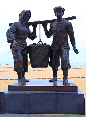 捕鱼人物雕塑渔民渔夫渔船文化