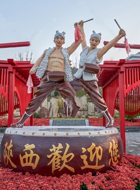 玻璃钢仿铜腰鼓人物雕塑摆件