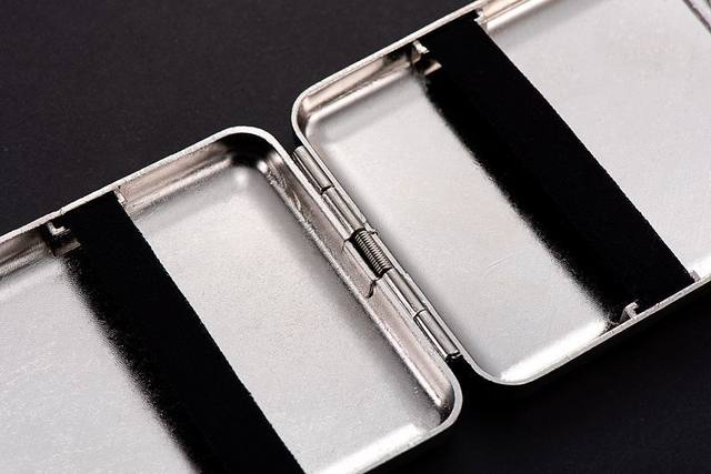 Dolphin cigarette case Peaky Blinders same style