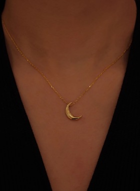 法式复古温柔简约月亮月牙吊坠项链女小众设计轻奢精致锁骨链颈链