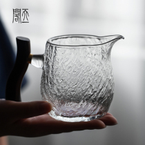 Sky One cabinet -- Japan-style fair cup glass with handle wood to thicken the public cup thickened large capacity Tea Instrumental Kongfu Tea Furniture