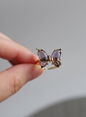 「长春花蓝」秋冬流行色剔透戒指配大衣毛衣裙子卫衣显白美艳别致