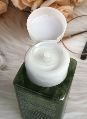 清妍泉植萃润泽净颜卸妆水300ml