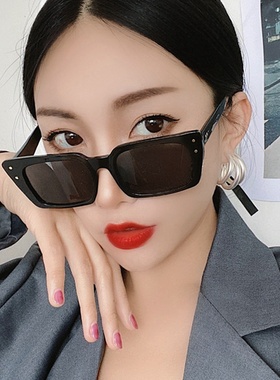 欧美方形米钉太阳镜2021新款小框网红复古墨镜女潮流街拍太阳眼镜