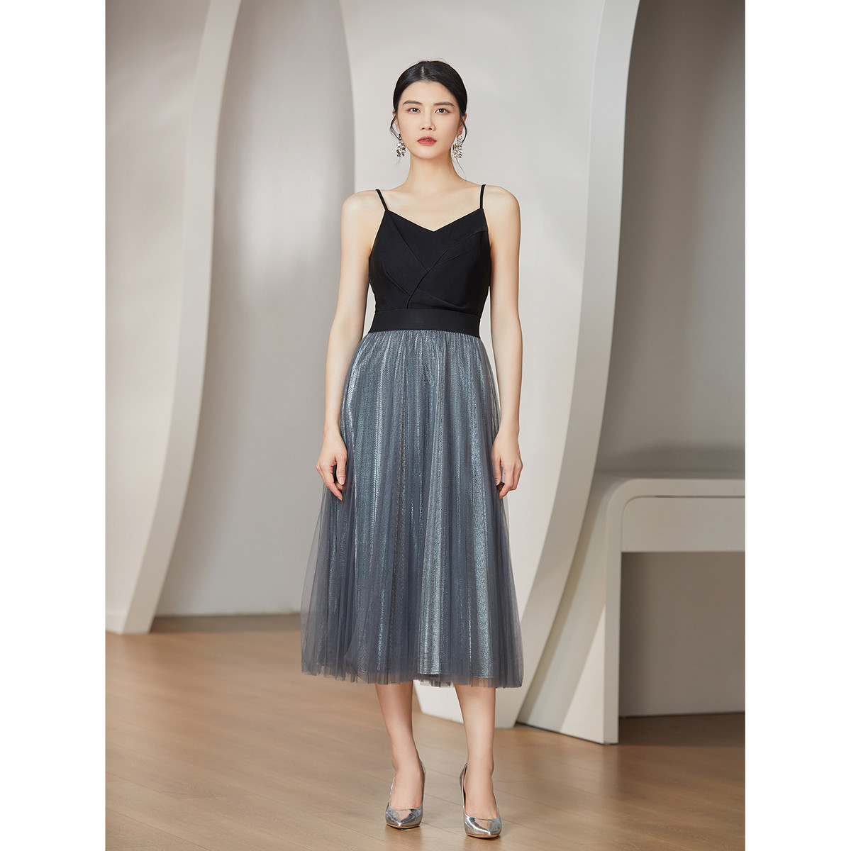 【垂柔醋酸】BBLLUUEE/粉蓝衣橱2026春夏精致四季百搭细肩带吊带,淘宝优惠券,粉丝福利购,淘宝优惠卷