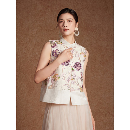 BBLLUUEE/粉蓝衣橱2026春夏新中式立体珠片绣花无袖马甲女短开衫 - 图0