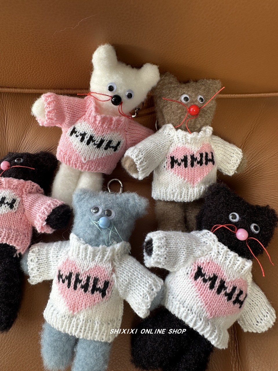 韩国小众设计可爱个性丑萌手工制毛衣毛绒小熊黑猫钥匙扣包包挂件 - 图0