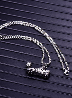 世界杯运动鞋踢足球项链欧美潮人个性霸气钛钢吊坠男士挂件配饰品