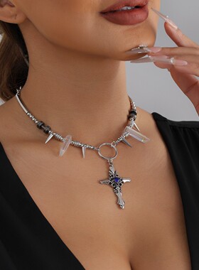 Darcosr暗捕快镶钻十字架项链女