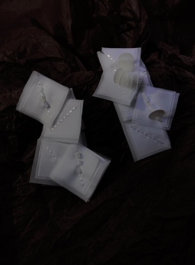 白色钉珠不规则几何布料耳饰耳针婚品