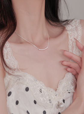 Z小姐999银简约微笑项链女