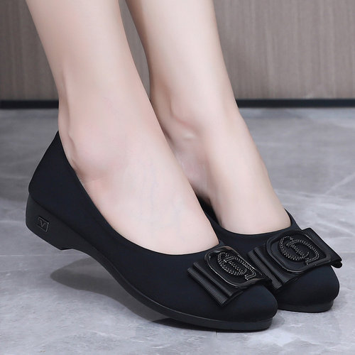 老北京布鞋女鞋黑色酒店工作鞋不累脚软底防滑时尚单鞋浅口上班鞋 - 图1
