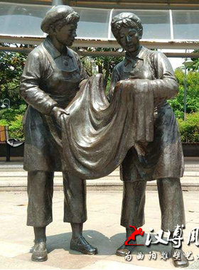 民俗公园文化馆人物雕塑