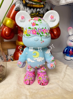 32CM酷酷熊手绘摆件石英砂树脂工艺品潮玩公仔家居装饰礼品个性