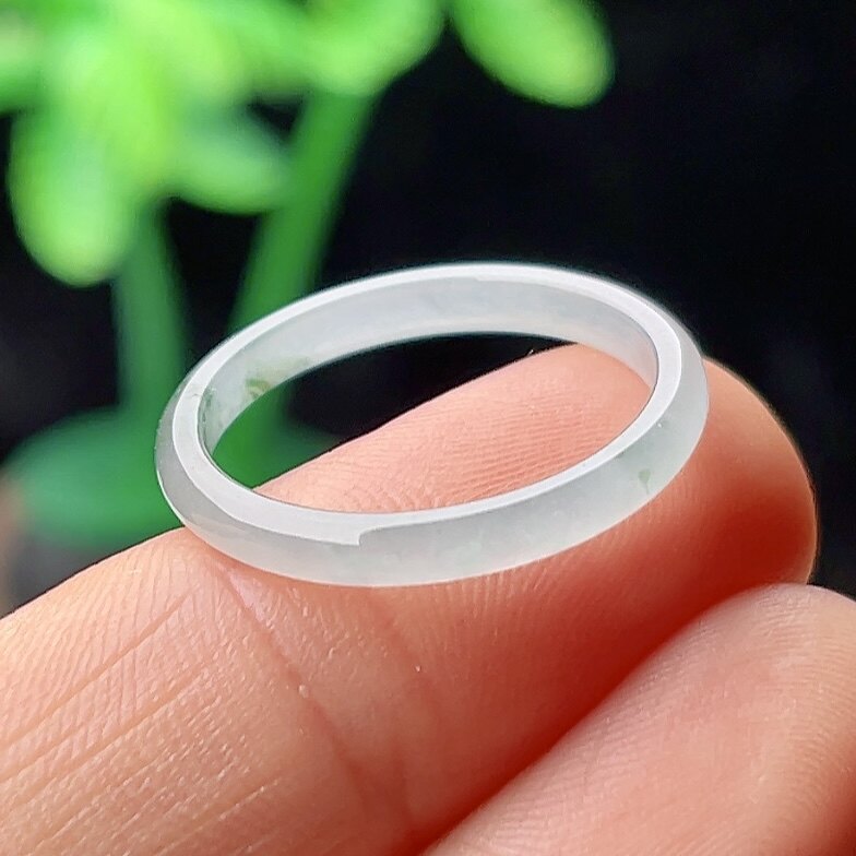 No. 17 genuine natural jadeite ring A goods jade thin edge green color exquisite ring ring couple ring