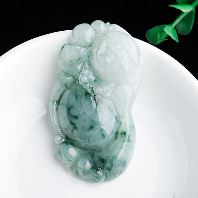 Genuine A-grade jadeite A-grade jadeite