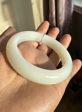 56.5圈新疆和田玉羊脂白玉手镯厚装泥鳅背油膏女士收藏镯高性价比