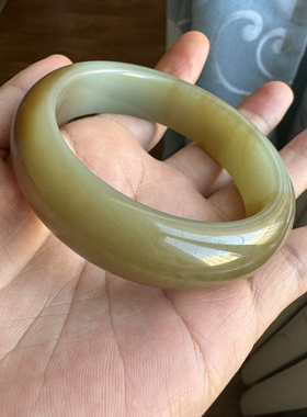 55圈口新疆和田玉且末糖青玉手镯油糯细腻红糖闪青宽版正装玉镯女