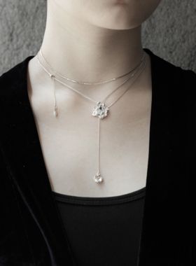 東黑三白/ 一大一小玫瑰 s930纯银设计感新中式步摇女项圈chorker