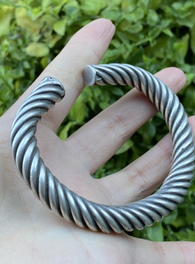 〓老工艺〓纯手工打造老银手镯 少数民族老手工银饰 纽丝老银手镯