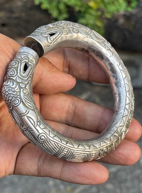 〓老工艺〓纯手工打造老银手镯 少数民族老手工银饰 龙头老银手镯