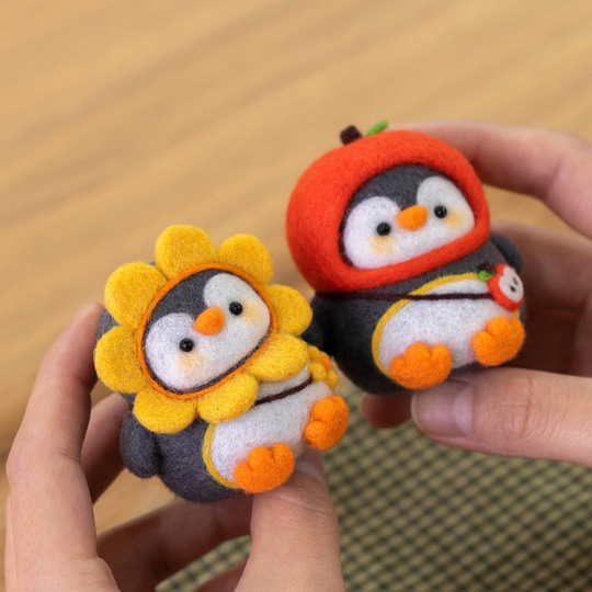 BIABIA羊毛毡戳戳乐手工diy材料包情侣自制生日礼物企鹅玩偶挂件