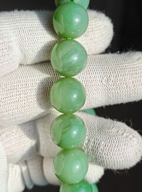 强烈推荐俄罗斯碧玉鸭蛋青大圆珠手串色泽清爽细腻油润性价比高