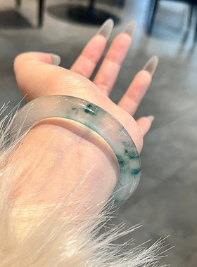 高品质冰种飘蓝花石英岩玉胖圆条手镯女款高冰独龙玉扁条圆条玉镯