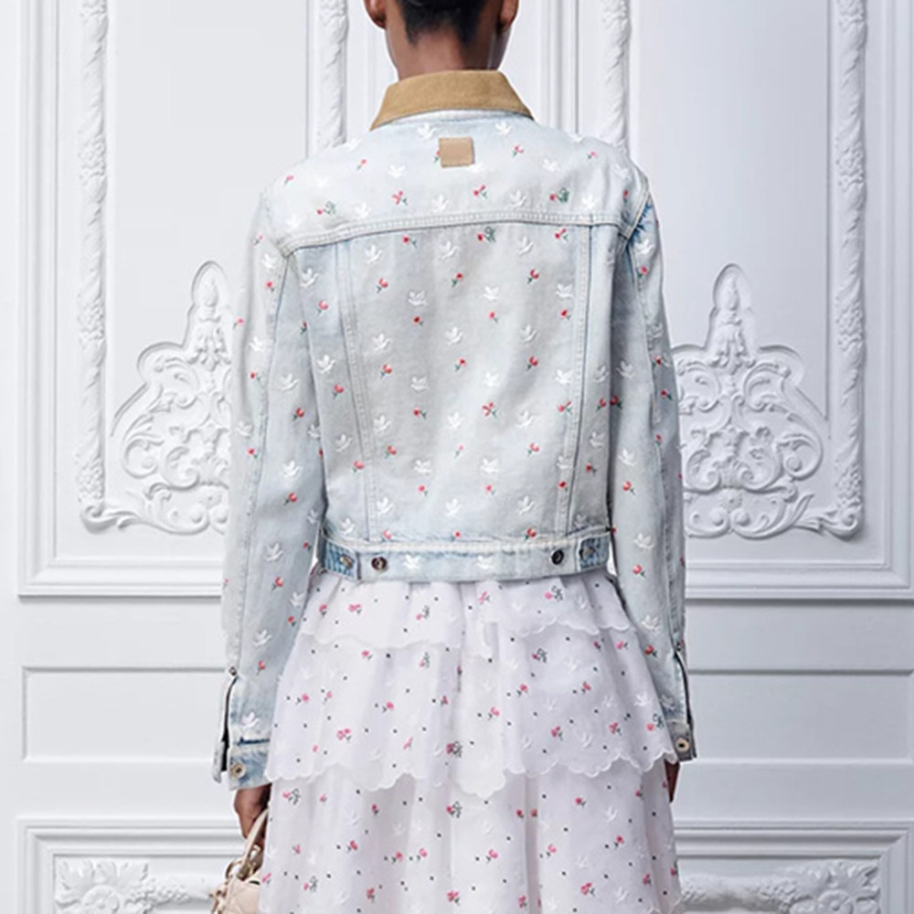 2026早春新款法式撞色翻领花卉刺绣牛仔外套单排扣长袖短款夹克女,淘宝优惠券,粉丝福利购,淘宝优惠卷