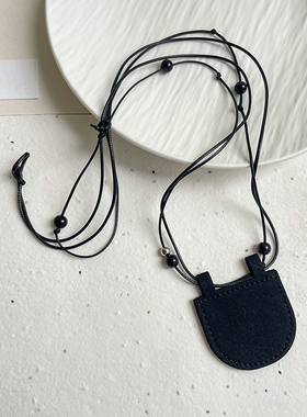 小众设计小巧月牙包项链