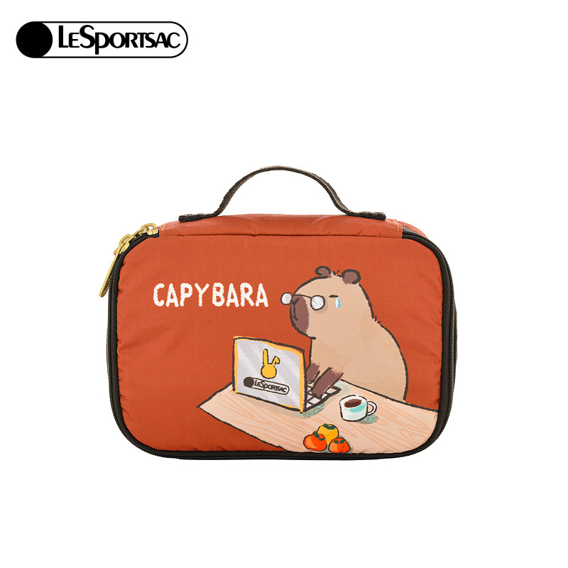 LeSportsac乐播诗新款迷你手拿包便携卡皮巴拉打工人动漫小包,淘宝优惠券,粉丝福利购,淘宝优惠卷