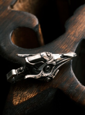 渡鸦工作室原创限量款《蚀日Ⅲ》纯银手工蒸汽朋克机械乌鸦吊坠