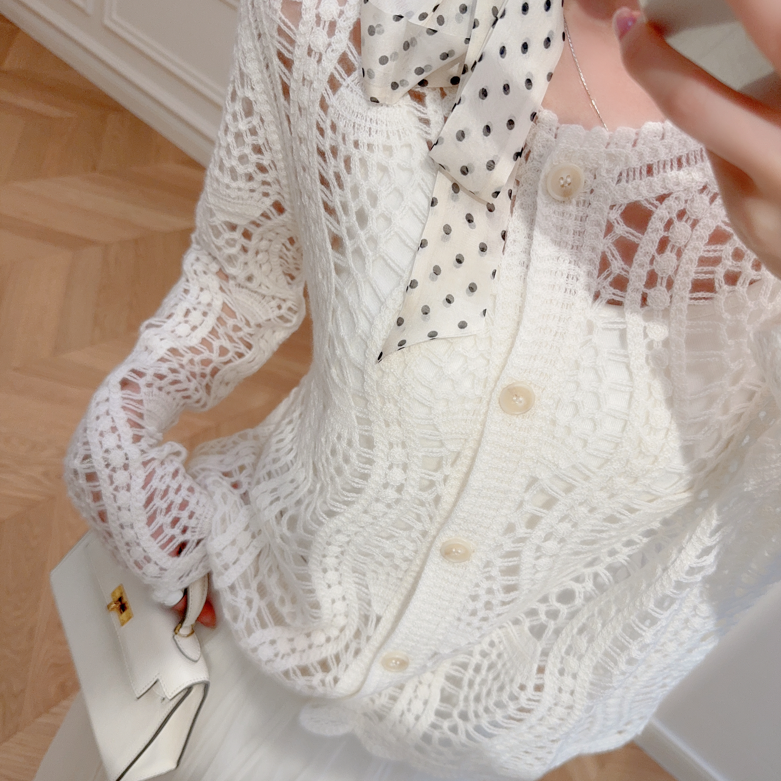 嫚渡|100%山羊绒|秋季法式轻奢针织镂空长袖圆领短款羊绒针织开衫 - 图2