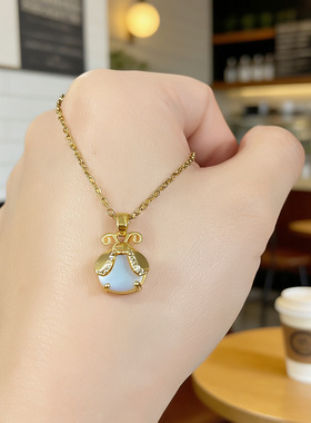 钛钢项链潮流轻奢微镶锆石金色极光萤火虫锁骨颈链吊坠女项饰批发