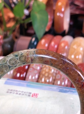 一博珊瑚玉天然手镯女吊坠时尚项饰品2020年轻少女新款婚礼精品