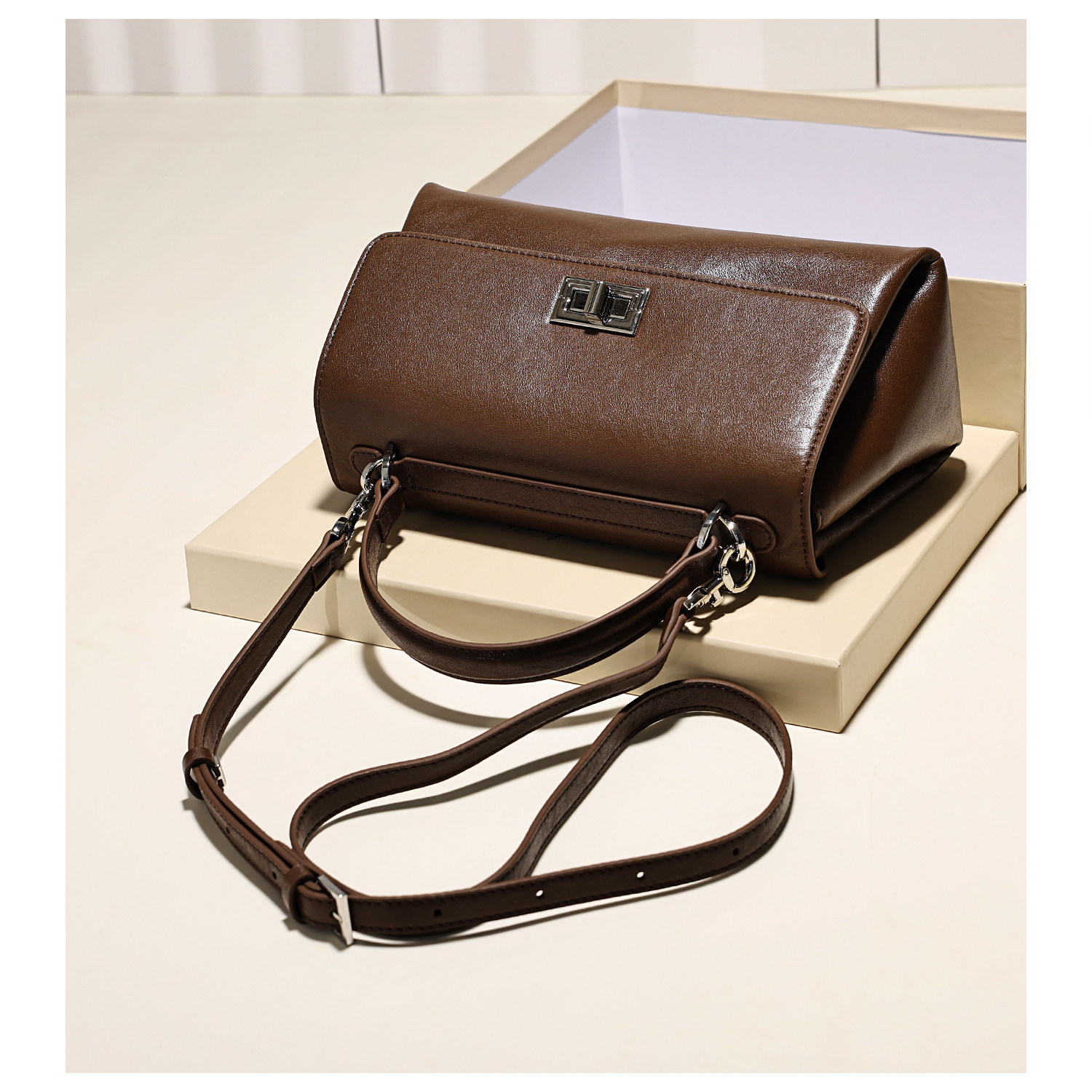 GXFMOD原创设计轻奢真皮小方包女2025秋冬新款简约时尚手提斜挎包,淘宝优惠券,粉丝福利购,淘宝优惠卷