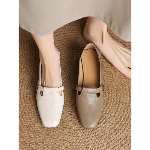 品牌山茶花羊皮粗跟单鞋女鞋2025春季新款真皮软底中老年乐福鞋 - 图1