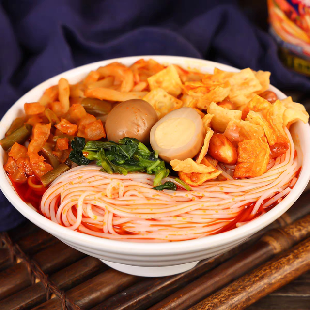 Snail rice noodles, snail rice noodles, snail meat rice noodles, snail spicy rice noodles